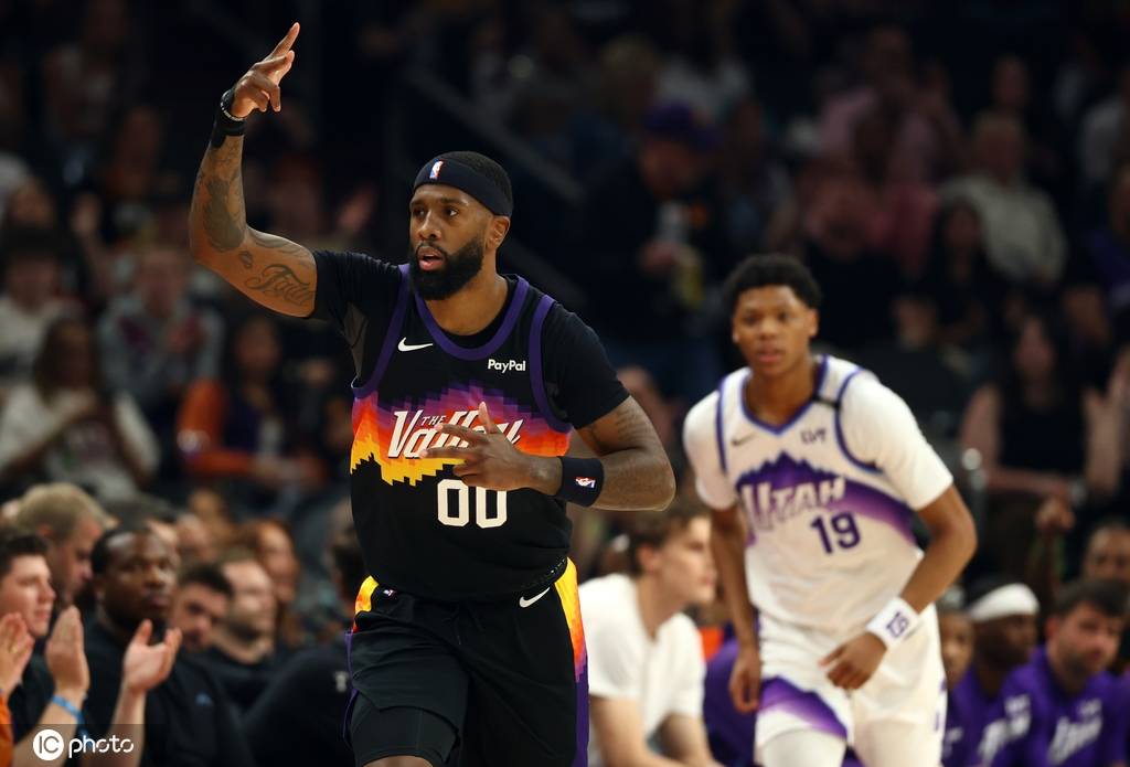 格林31分布克26+8阿伦19分 太阳25分大胜送爵士五连败